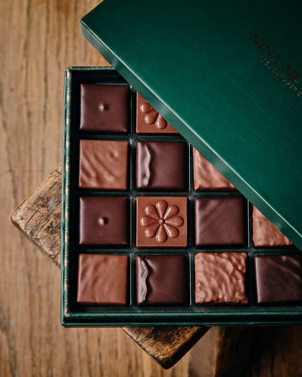 Coffret 12 chocolats noirs et lait – Image 2