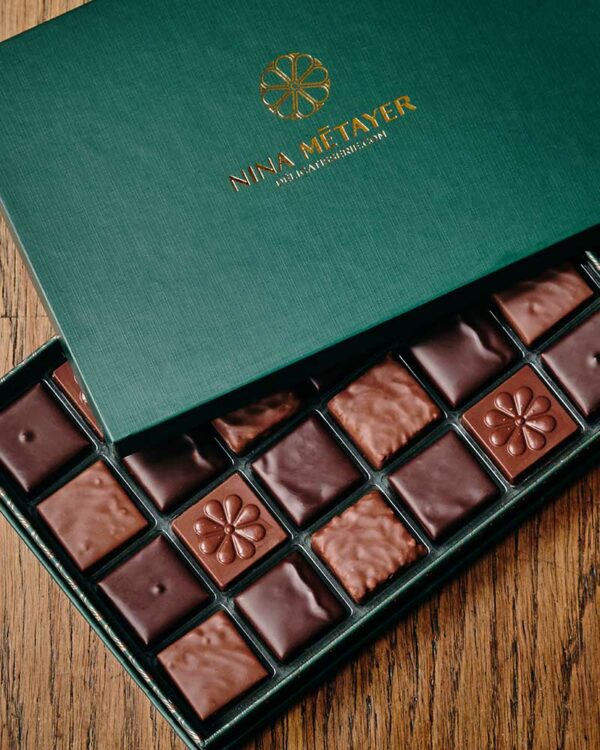 Coffret 24 chocolats noirs et lait