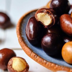 Amandes et noisettes enrobées